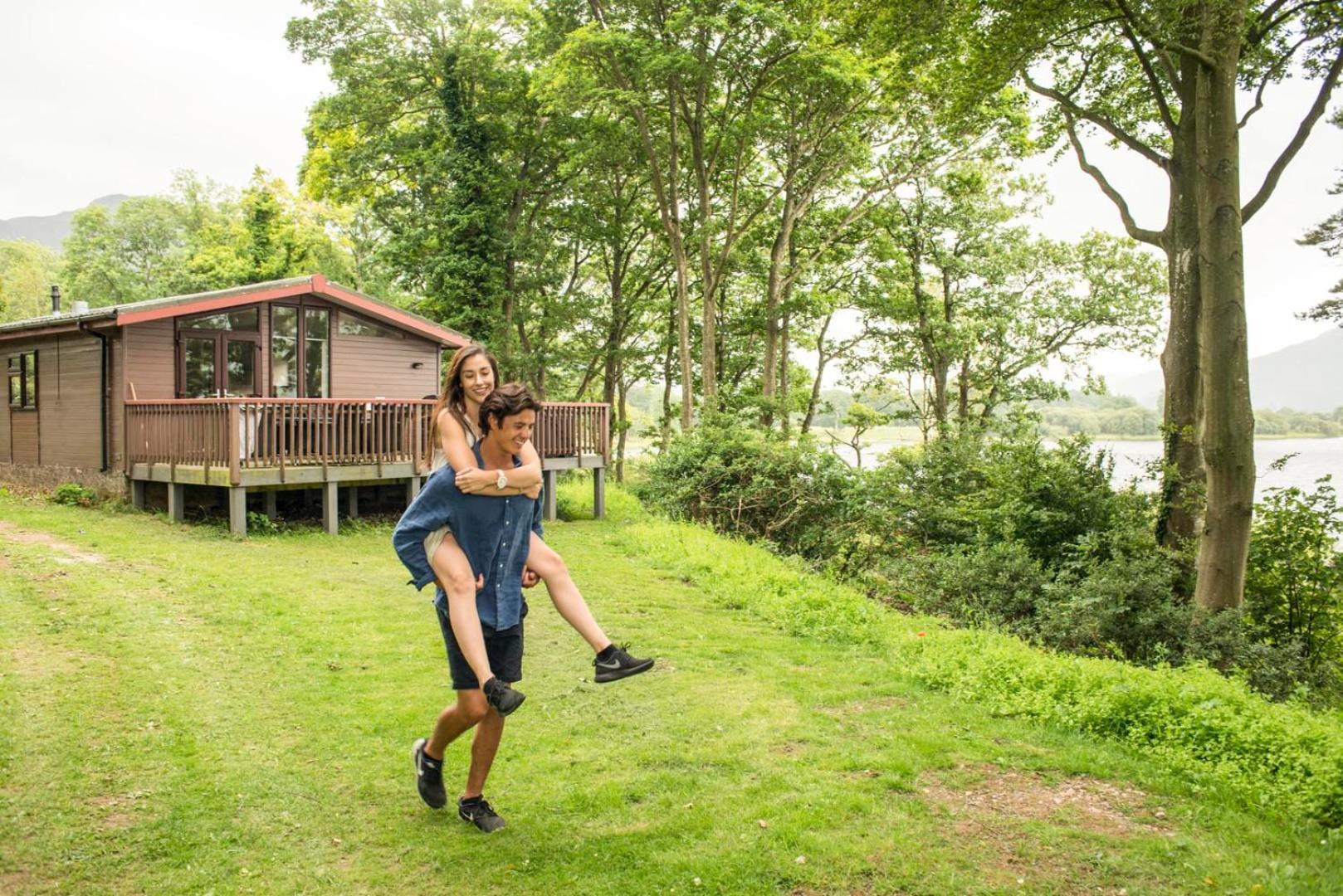 Lodge By The Lake - Lake District - Hot Tub Bassenthwaite Eksteriør bilde