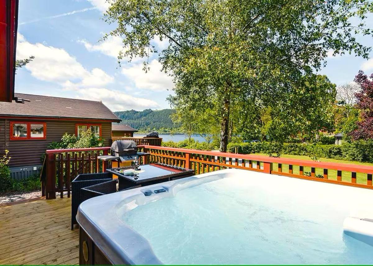 Lodge By The Lake - Lake District - Hot Tub Bassenthwaite Eksteriør bilde