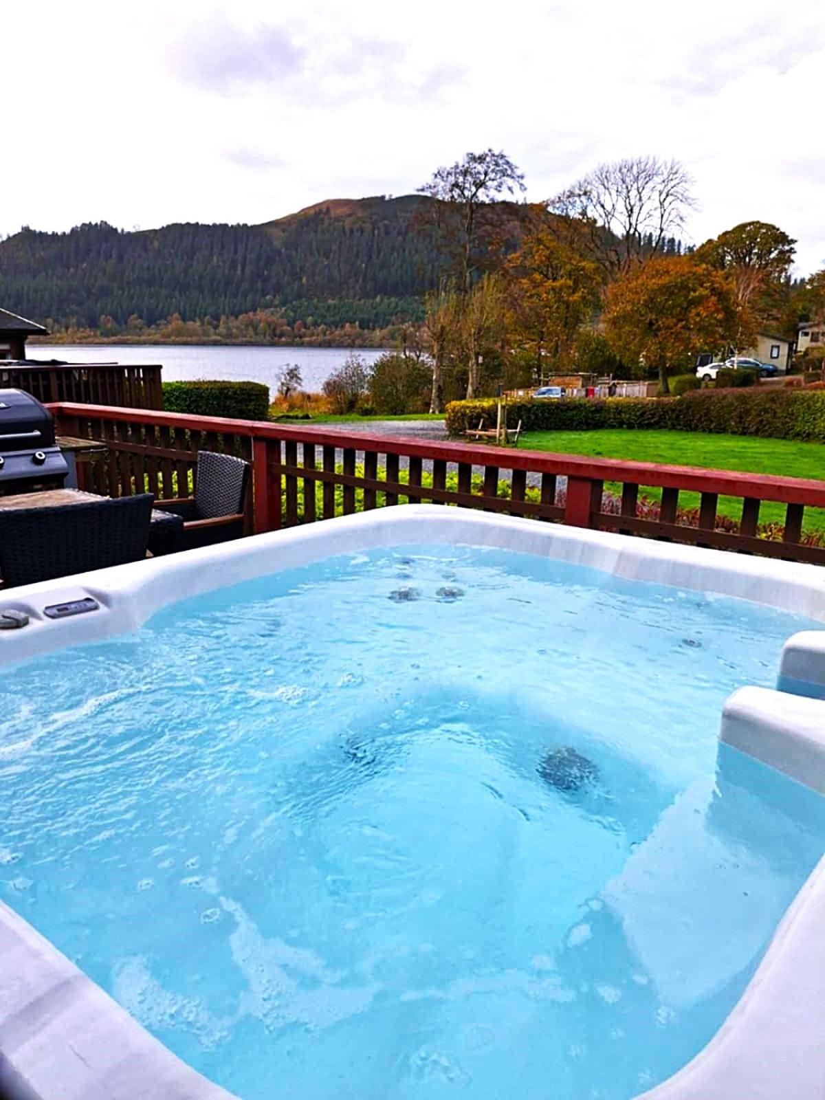 Lodge By The Lake - Lake District - Hot Tub Bassenthwaite Eksteriør bilde